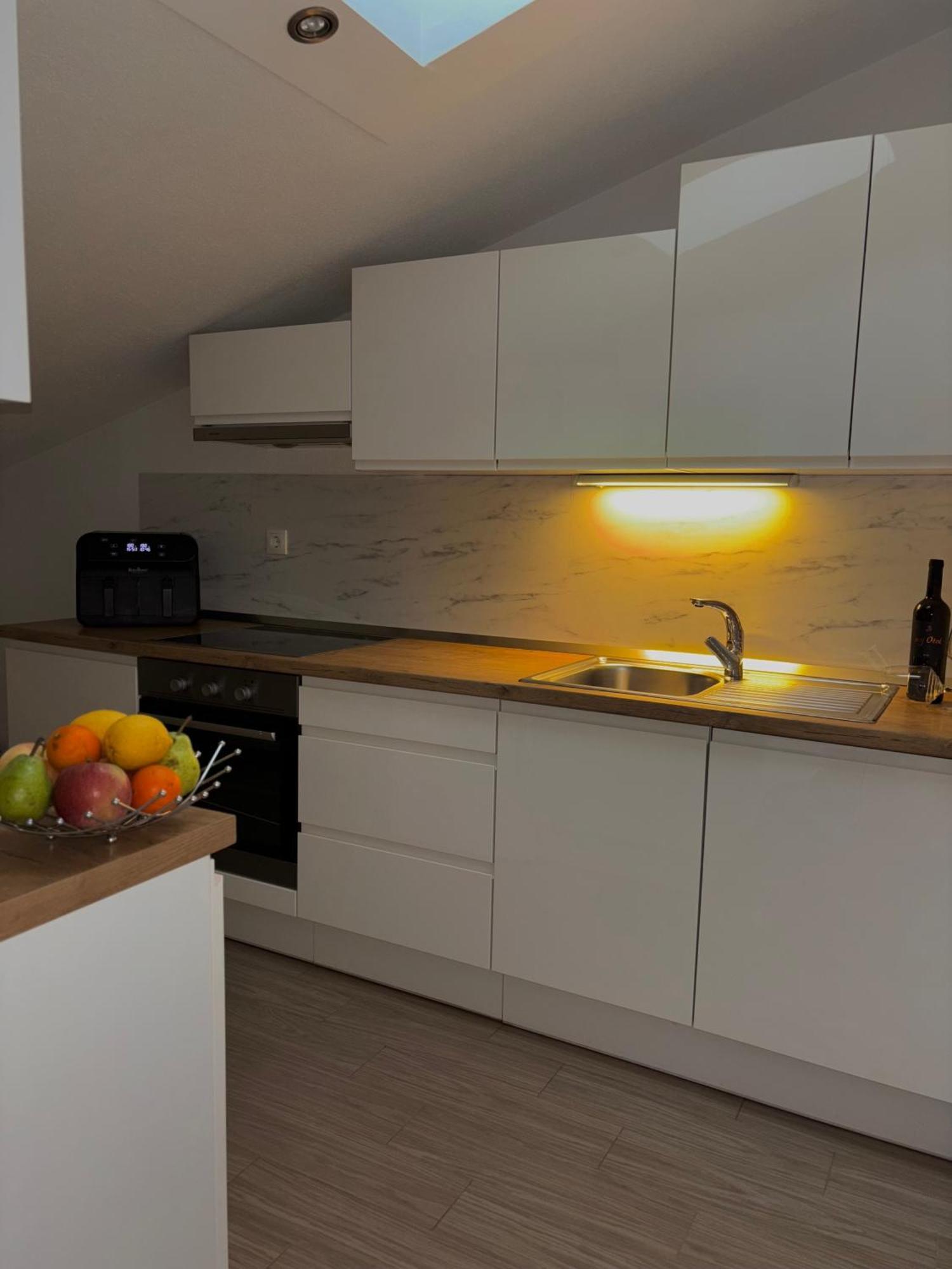 Apartman Sunny Vacay Kastela Exterior photo